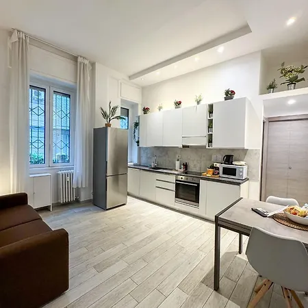 Dea Dreams - Porta Romana Apartment